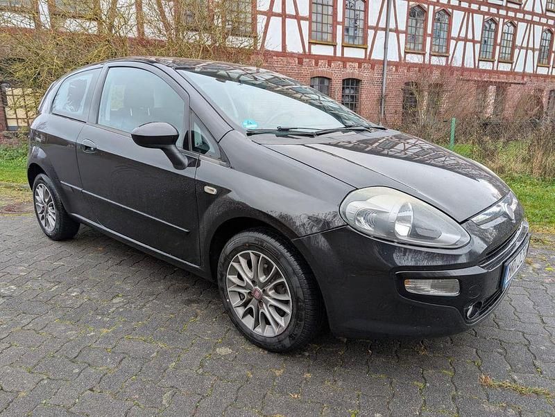Gebraucht Fiat Punto 77 PS (56 kW) 2011 Schwarz Kleinwagen