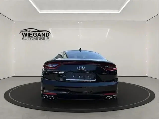Gebraucht Kia Stinger GT 366 PS (269 kW) 2019 Schwarz Kleinwagen