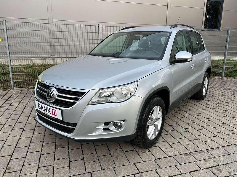 Reflexsilber metallic Gebraucht 2010 VW Tiguan Trendline SUV | 9.990 € (Fairer Preis) - Bild 1/4