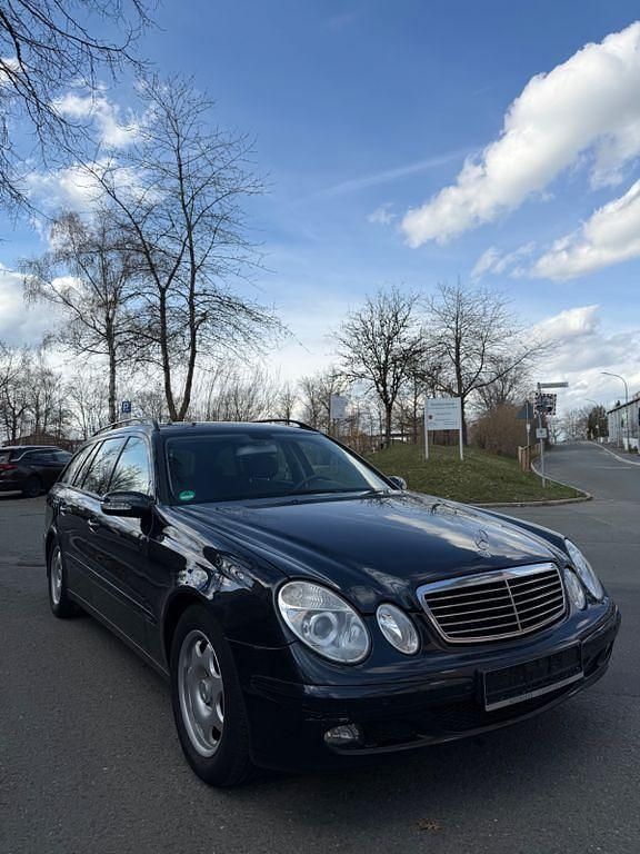 Second-hand Mercedes E280 177 CP (130 kW) 2005 Albastru Break