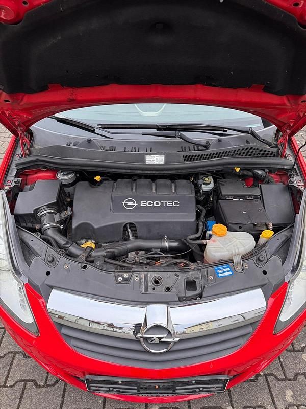 Gebraucht Opel Corsa 75 PS (55 kW) 2008 Rot Kleinwagen