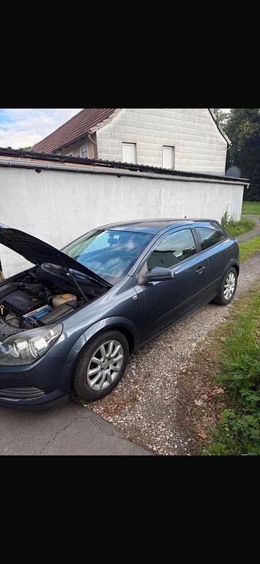 Blau Gebraucht 2006 Opel Astra GTC Kleinwagen | 1.599 € (Guter Preis) - Bild 1/4