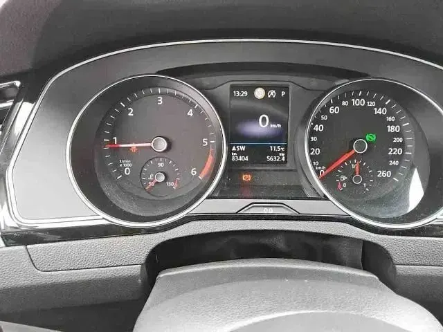Gebraucht VW Passat Business 150 PS (110 kW) 2023 Deep black perleffekt Kombi