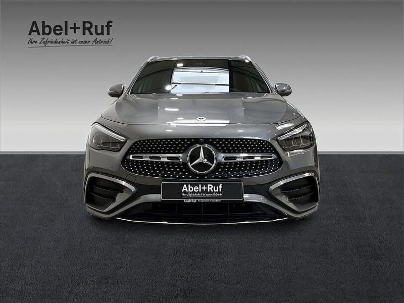 Gebraucht Mercedes GLA200 AMG 163 PS (119 kW) 2025 Grau SUV