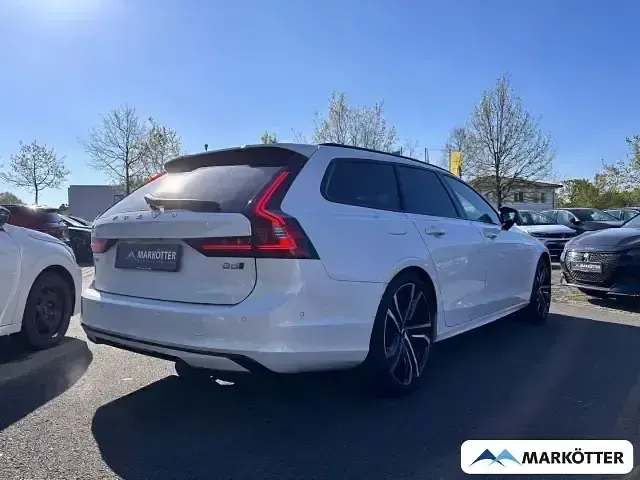 Gebraucht Volvo V90 Ultimate 235 PS (172 kW) 2022 Weiss Kombi