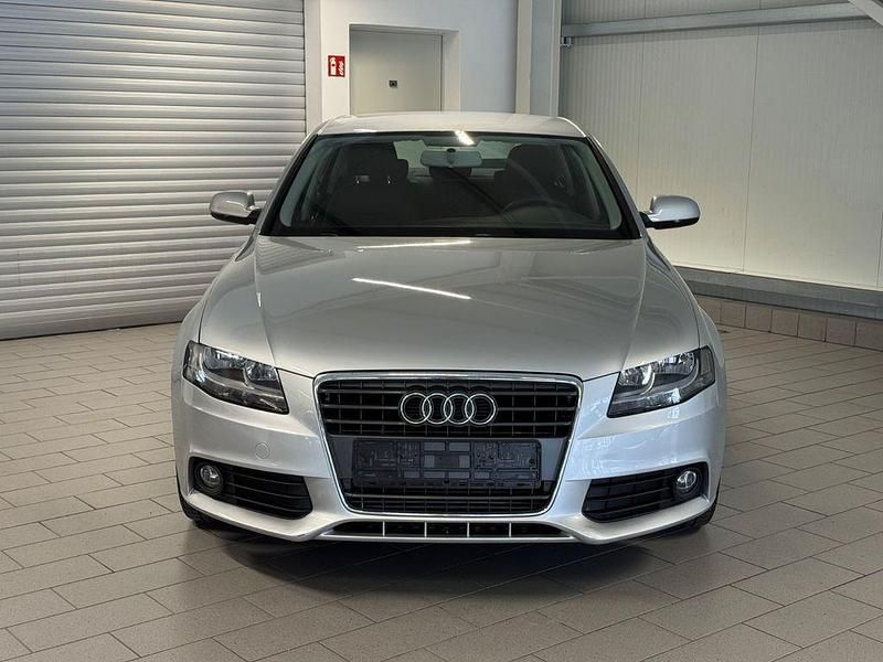 Gebraucht Audi A4 Attraction 120 PS (88 kW) 2009 Silber Limousine