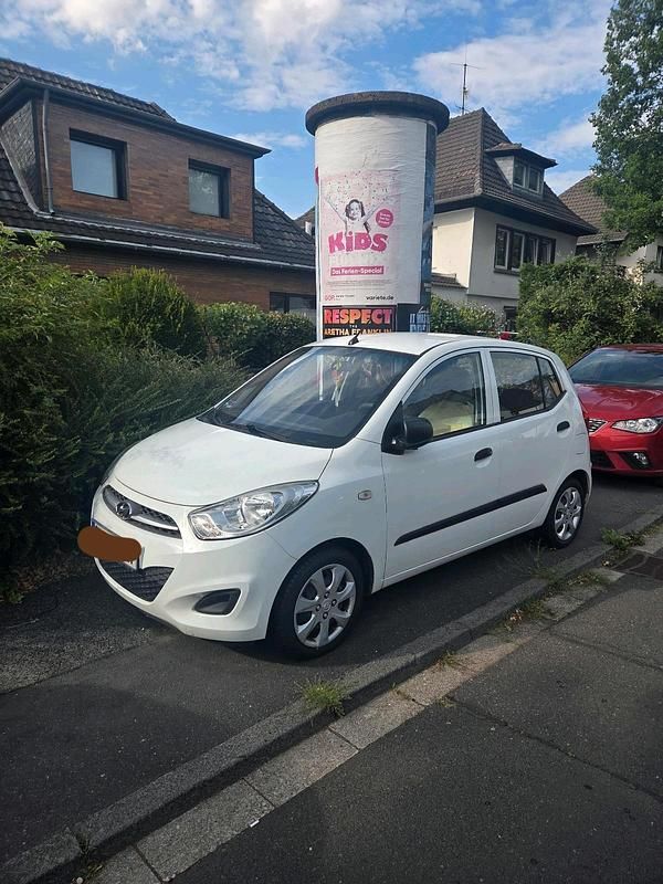 Weiß Gebraucht 2011 Hyundai i10 Edition Kleinwagen | 3.200 € (Etwas zu teuer) - Bild 1/4