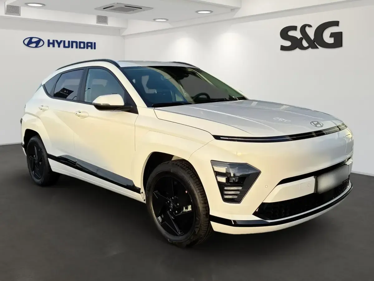 Neu Hyundai Kona Trend 99 kW (135 PS) 2025 Sol (weiss SUV