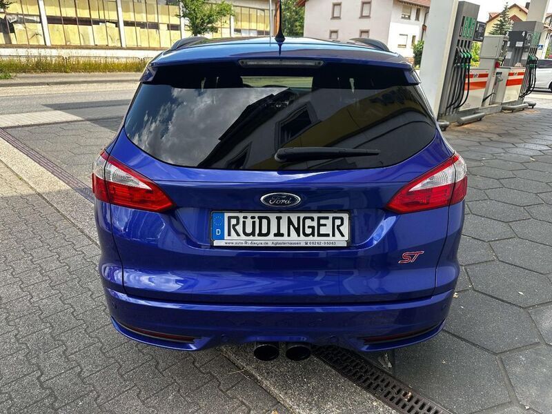 Gebraucht Ford Focus ST 250 PS (183 kW) 2014 Performanceblau metallic Limousine