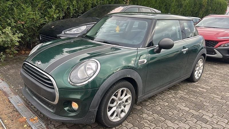 Grün Gebraucht 2016 Mini ONE Kleinwagen | 5.990 € (Guter Preis) - Bild 1/4