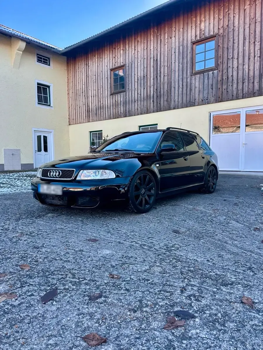 Gebraucht Audi RS4 Basis 481 PS (353 kW) 2001 Schwarz Kombi