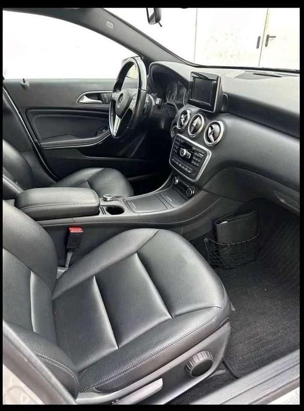 Gebraucht Mercedes A180 122 PS (89 kW) 2014 Limousine