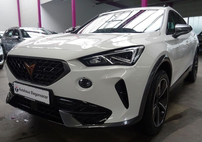 "candy" weiss Gebraucht 2024 Cupra Formentor SUV | 25.849 € (Fairer Preis) - Bild 1/4