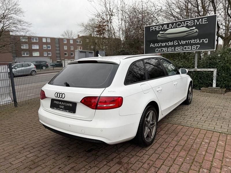Gebraucht Audi A4 Attraction 143 PS (105 kW) 2012 Weiß Kombi