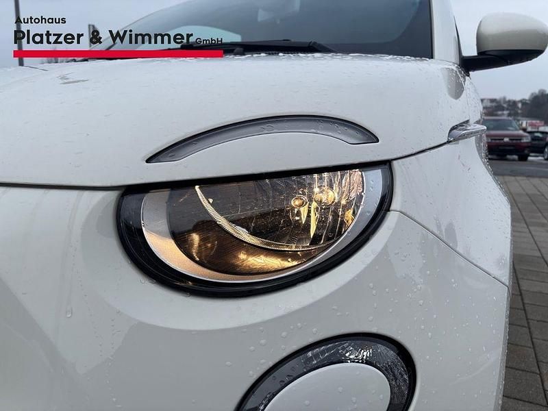 Gebraucht Fiat 500e Icon 86 kW (118 PS) 2022 Arktis weiß) (weiss Cabrio