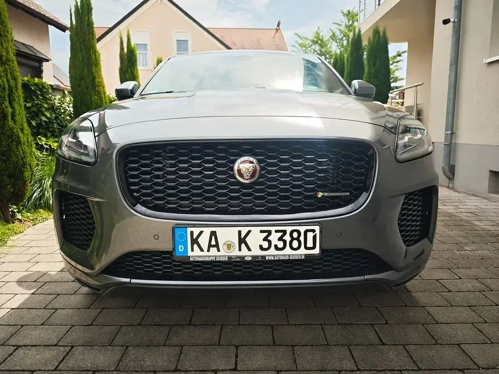 Gebraucht Jaguar E-Pace R-Dynamic 200 PS (147 kW) 2020 Grau SUV