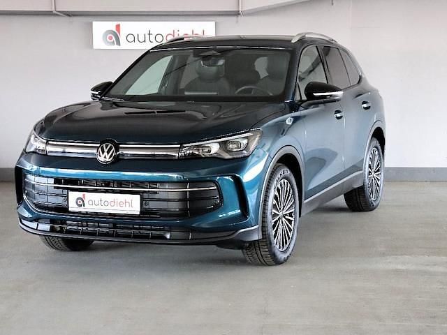 Gebraucht VW Tiguan Goal 150 PS (110 kW) 2025 Blau SUV