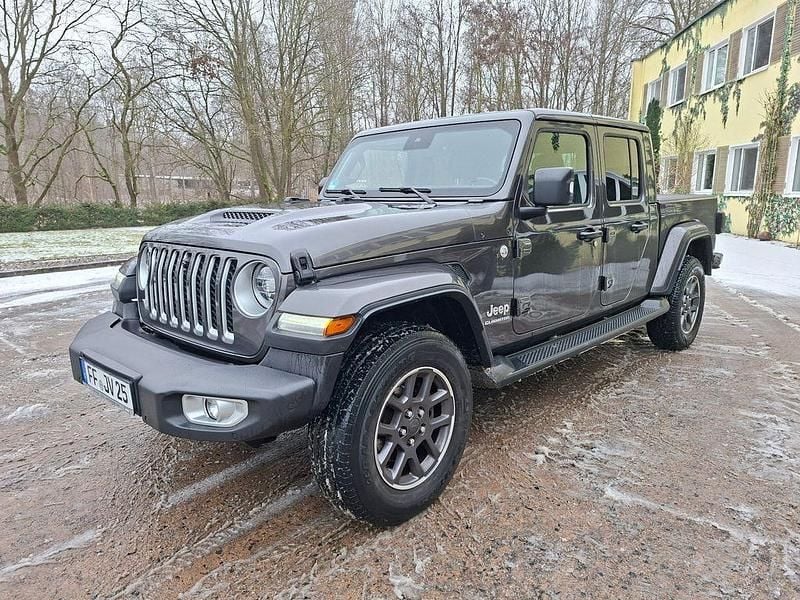 Gebraucht Jeep Gladiator Overland 264 PS (194 kW) 2021 Grau Pickup