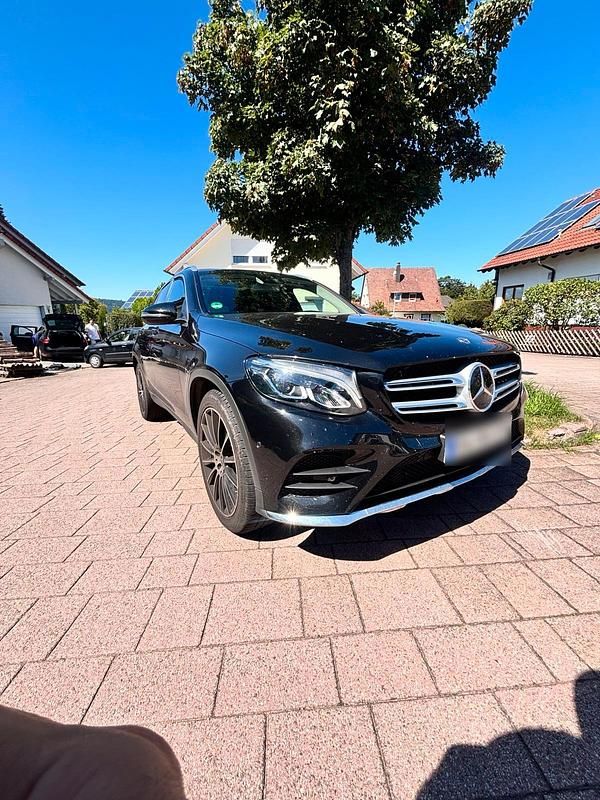 Schwarz Gebraucht 2019 Mercedes GLC250 SUV | 32.000 € (Teuer) - Bild 1/4