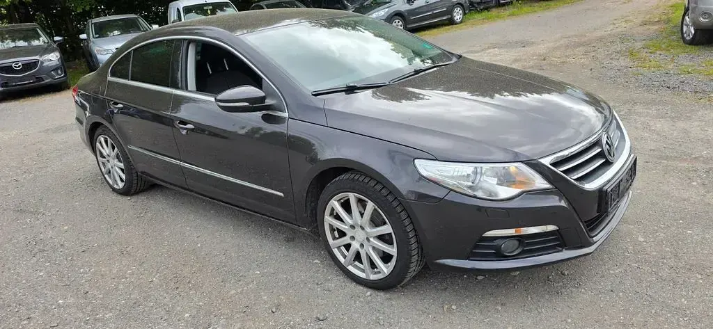 Gebraucht VW Passat Basis 170 PS (125 kW) 2011 Limousine