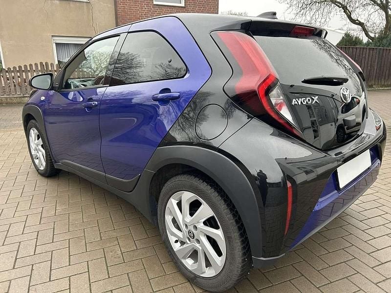 Gebraucht Toyota Aygo X Pulse 72 PS (52 kW) 2022 Juniper blueblack mica SUV