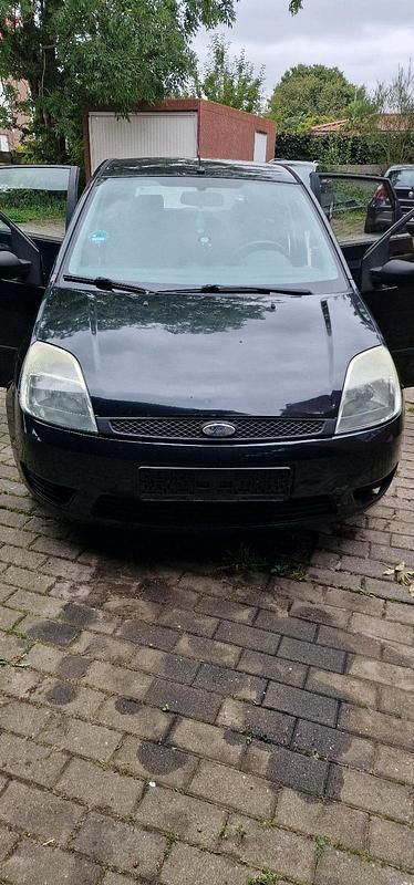 Schwarz Gebraucht 2004 Ford Fiesta Kleinwagen | 650 € (Guter Preis) - Bild 1/4
