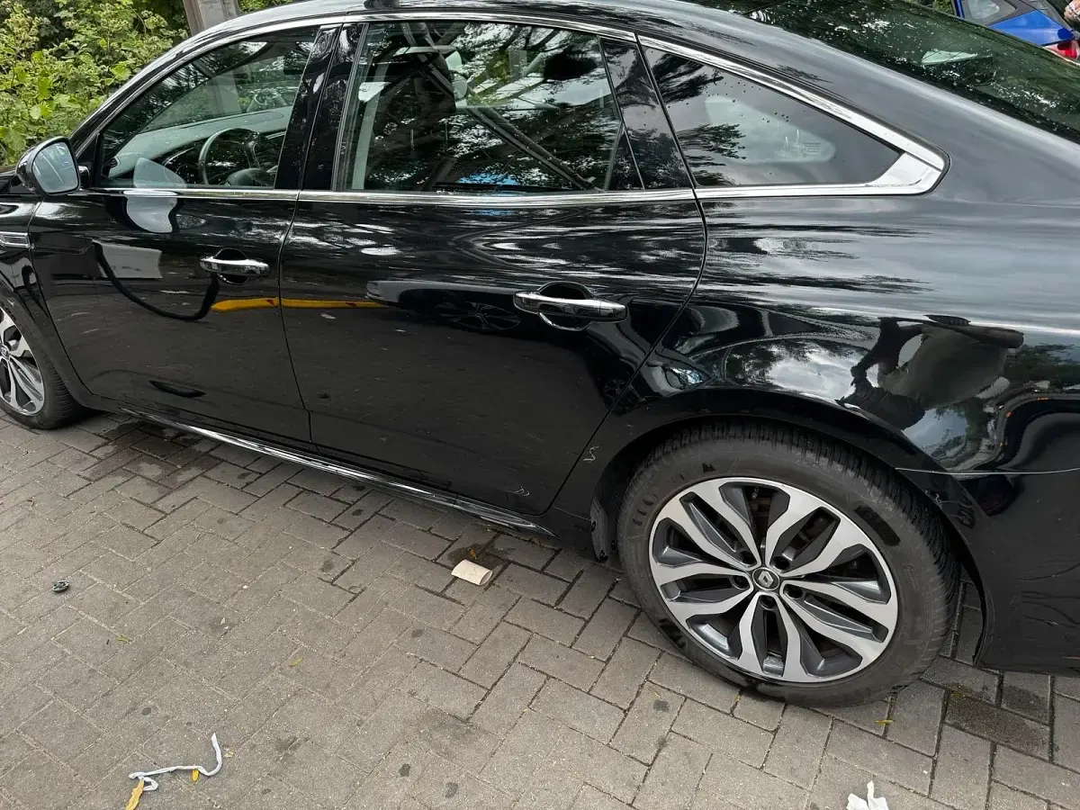 Gebraucht Renault Talisman 160 PS (117 kW) 2016 Schwarz Limousine