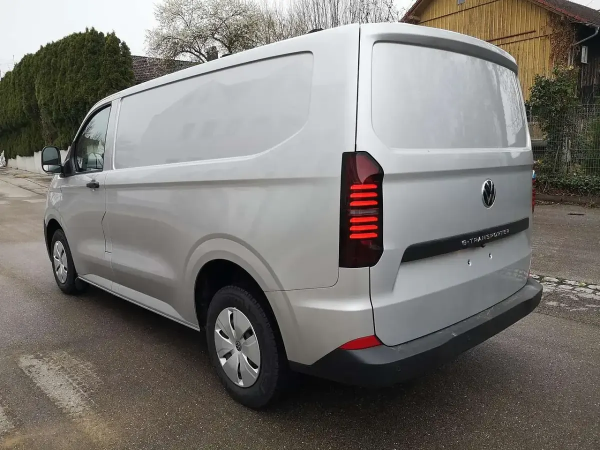 Neu VW Transporter 100 kW (136 PS) 2026 Light grey metallic Van