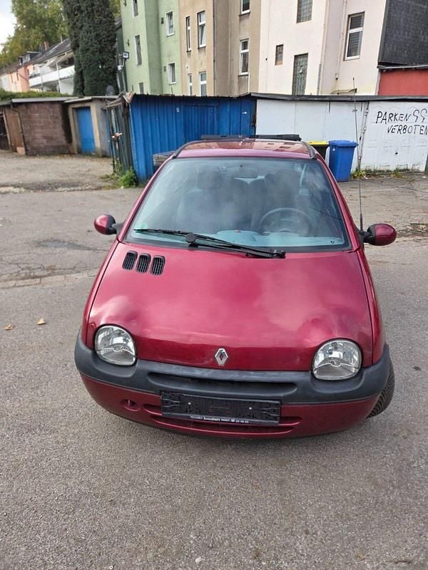 Rot Gebraucht 2005 Renault Twingo Kleinwagen | 1.800 € (Fairer Preis) - Bild 1/4
