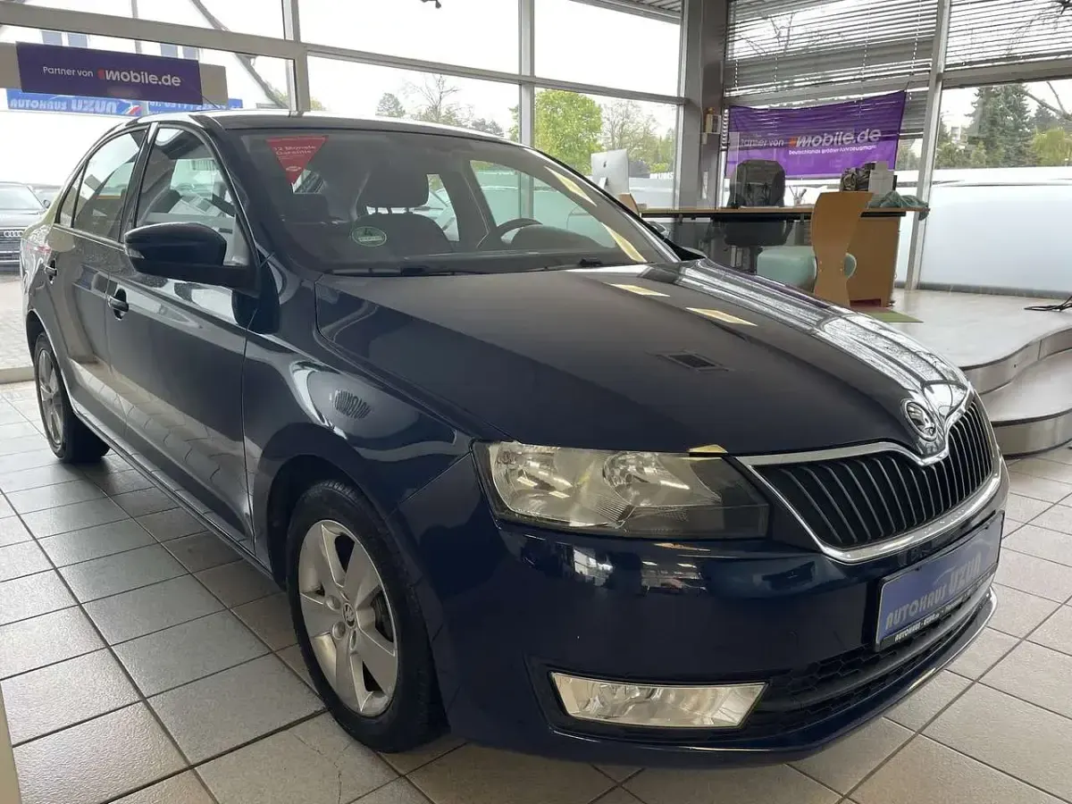 Second-hand Skoda Rapid 90 CP (66 kW) 2015 Albastru Hatchback