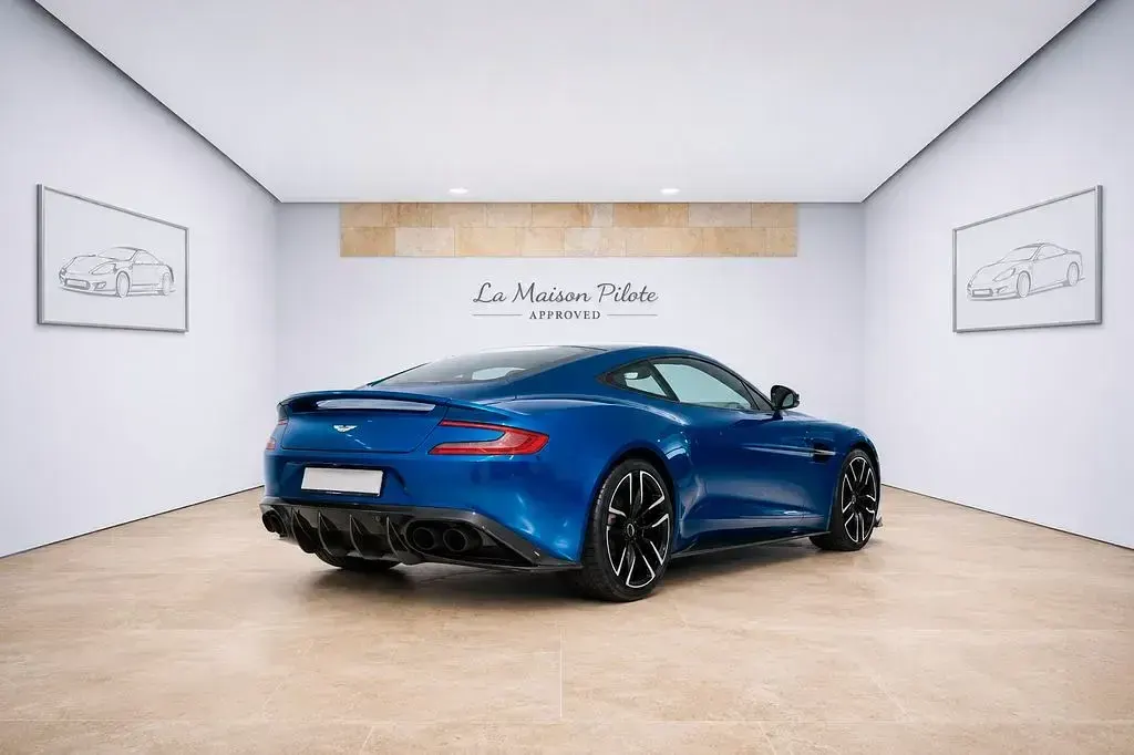 Gebraucht Aston Martin Vanquish 604 PS (444 kW) 2018 Blau