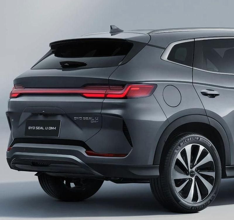 Neu BYD Seal U Design 238 kW (324 PS) 2025 Silber SUV