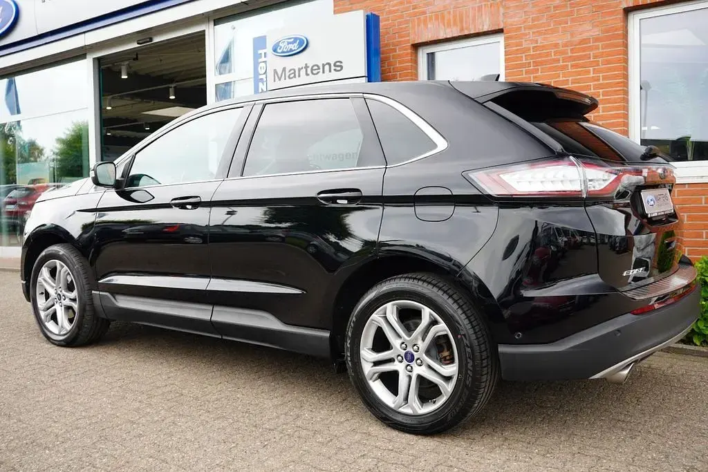 Gebraucht Ford Edge Titanium 209 PS (153 kW) 2017 Iridiumschwarz metallic SUV