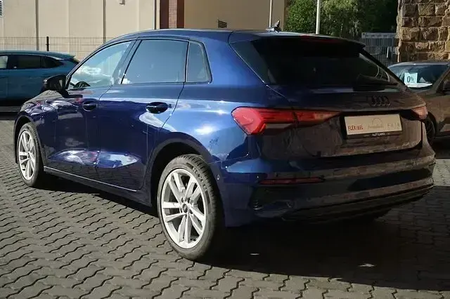 Gebraucht Audi A3 Comfort 116 PS (85 kW) 2022 Andere Limousine