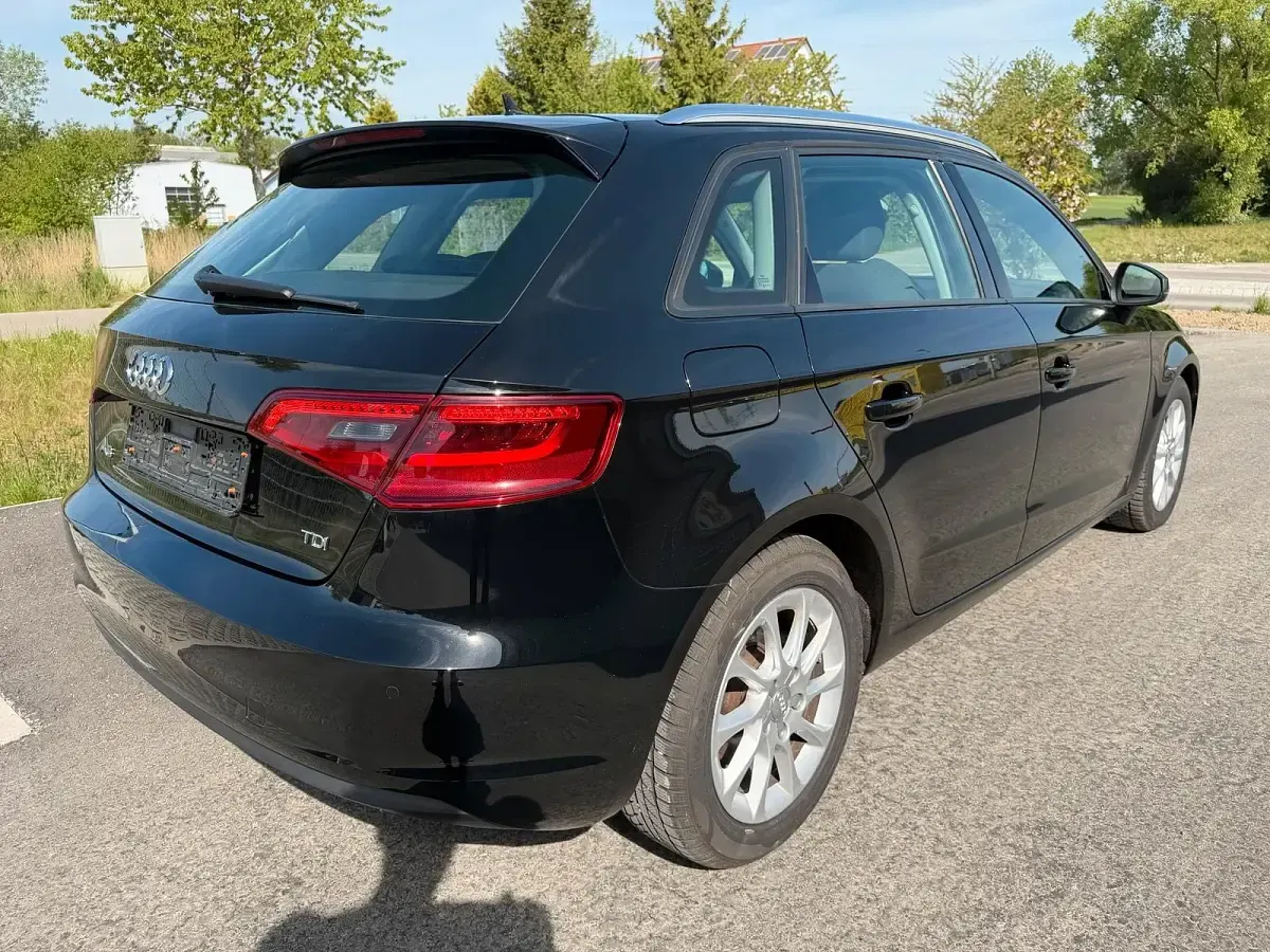 Gebraucht Audi A3 Sportback 150 PS (110 kW) 2014 Schwarz Kleinwagen