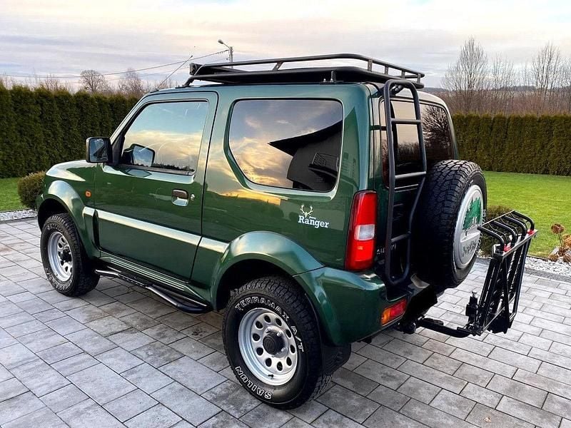 Second-hand Suzuki Jimny 86 CP (63 kW) 2010 Verde SUV