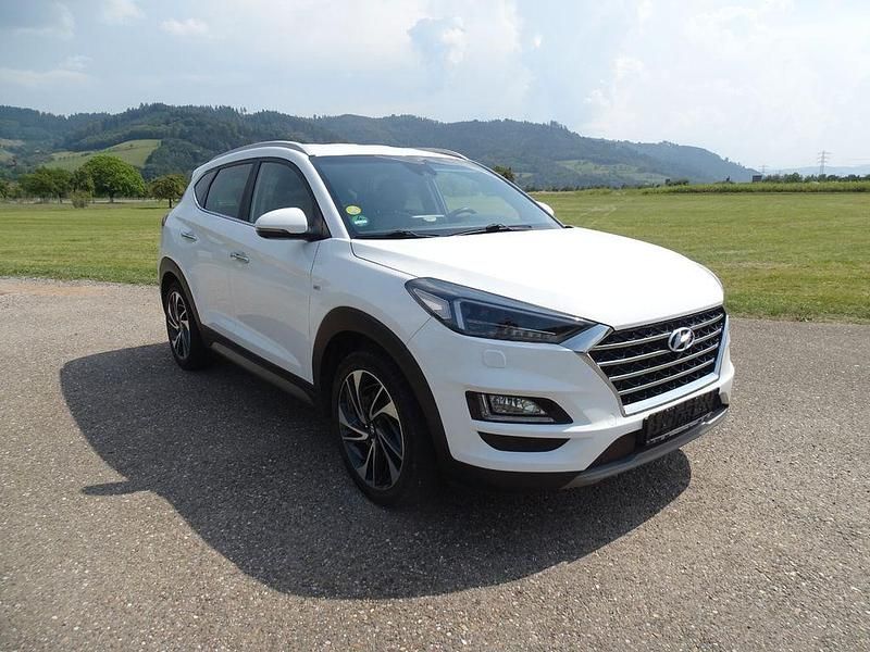 Weiß Gebraucht 2019 Hyundai Tucson Premium SUV | 19.899 € (Guter Preis) - Bild 1/4