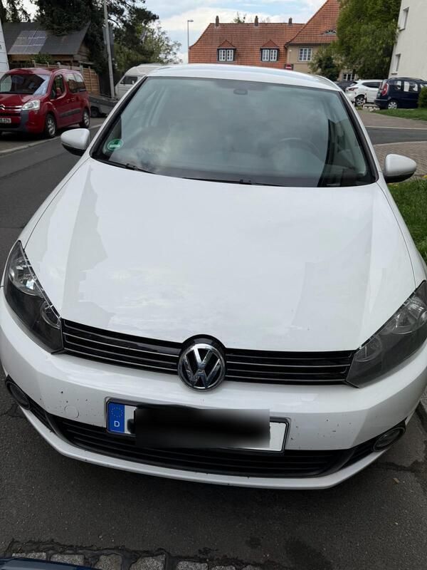 Weiß Gebraucht 2011 VW Golf VI Kleinwagen | 3.500 € (Guter Preis) - Bild 1/4