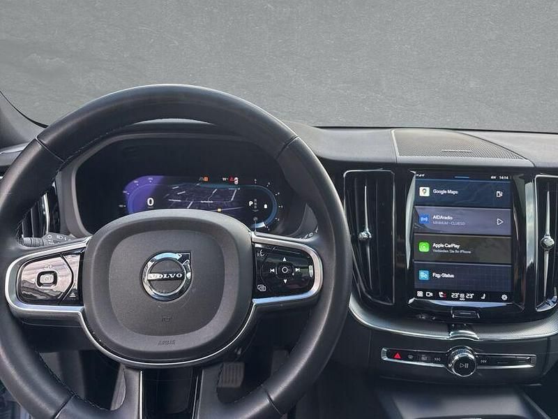 Second-hand Volvo XC60 Plus 197 CP (144 kW) 2023 Gri SUV