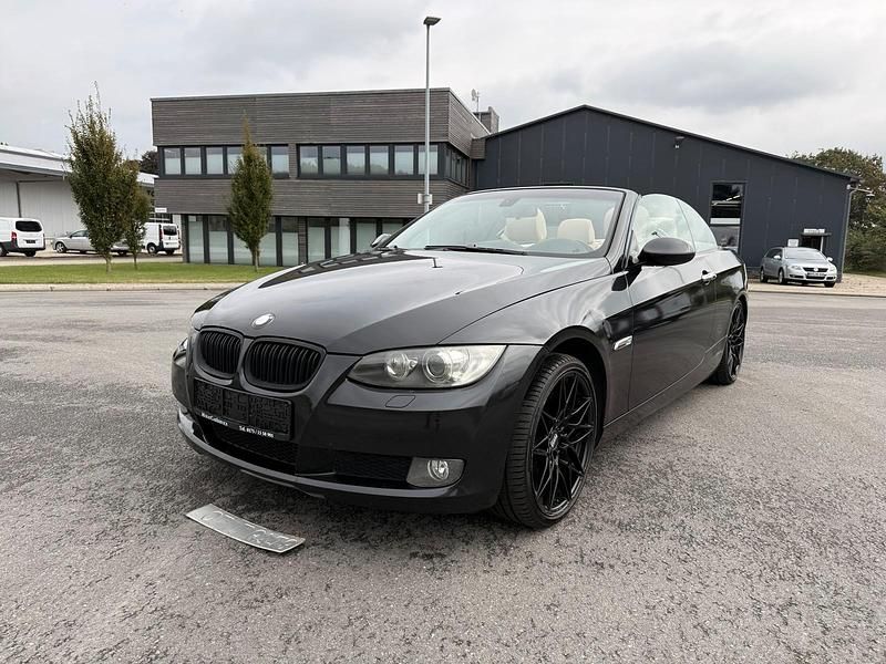 Schwarz Gebraucht 2008 BMW 330 Cabriolet Sport Line Cabrio | 7.650 € (Fairer Preis) - Bild 1/4