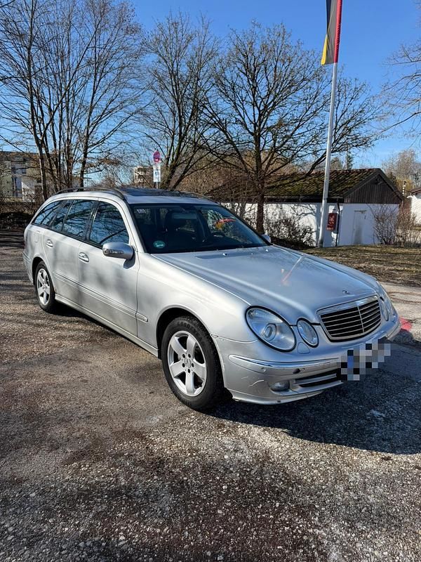 Gebraucht Mercedes E320 224 PS (164 kW) 2005 Grau Kombi