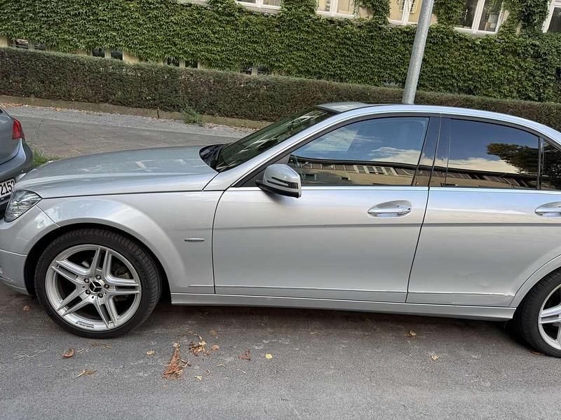Gebraucht Mercedes C250 Avantgarde 204 PS (150 kW) 2010 Limousine