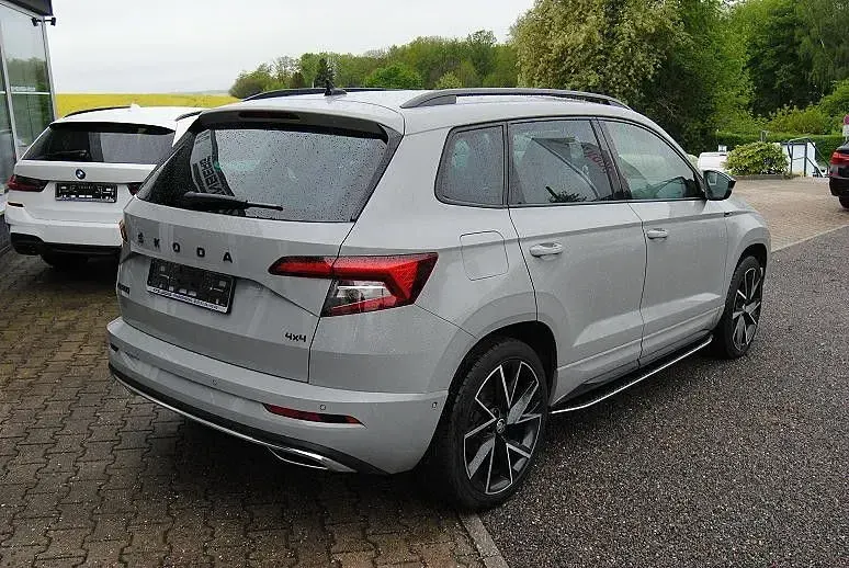 Gebraucht Skoda Karoq SportLine 190 PS (139 kW) 2021 Steelgrau SUV