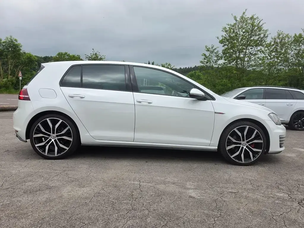 Gebraucht VW Golf VII GTI 220 PS (161 kW) 2014 Weiß Limousine