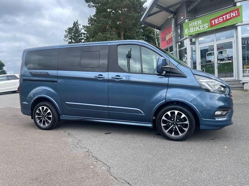 Gebraucht Ford Tourneo 185 PS (136 kW) 2020 Blau Kombi