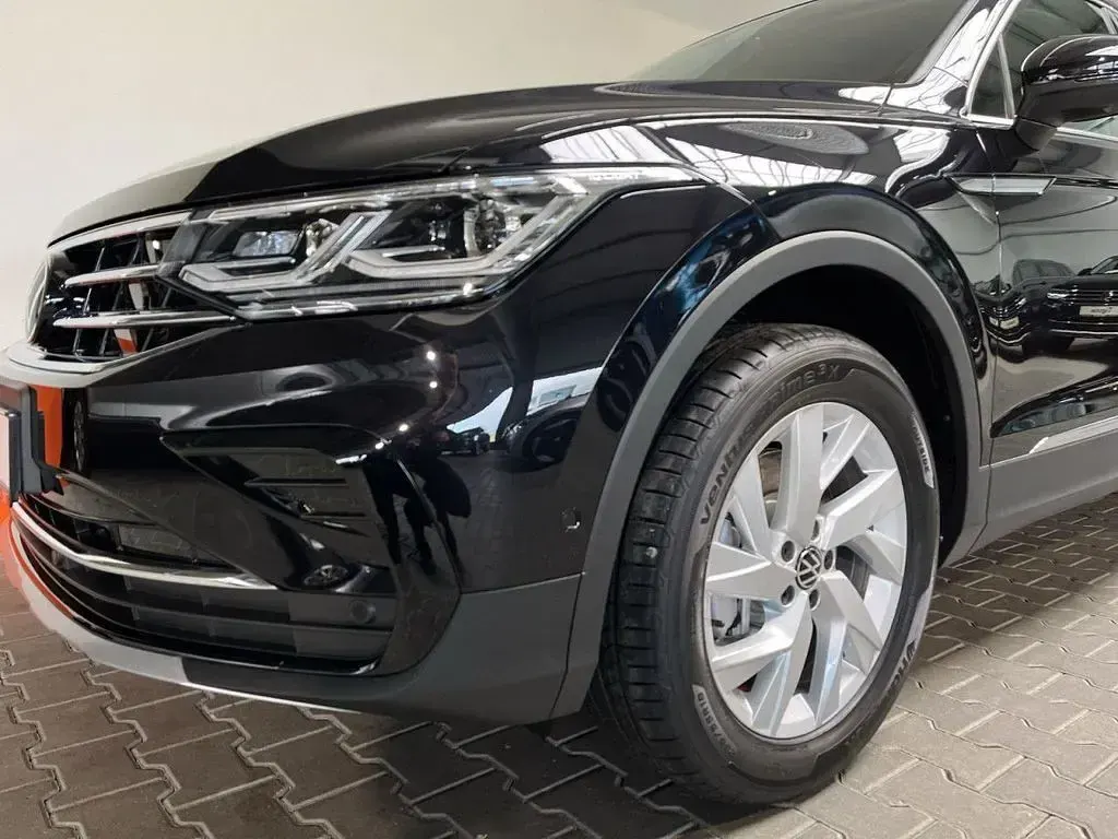 Gebraucht VW Tiguan Elegance 200 PS (147 kW) 2024 Schwarz SUV
