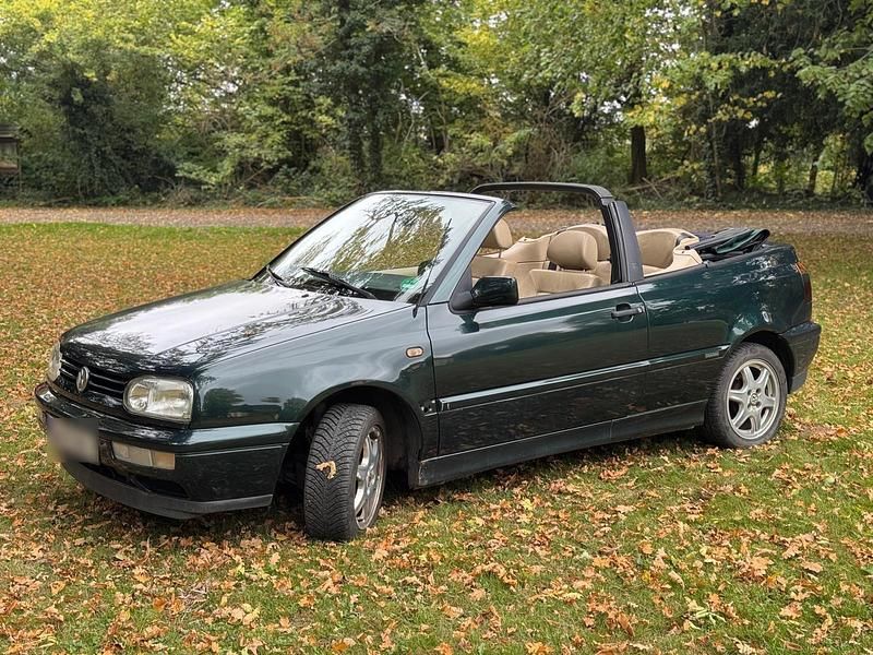 Gebraucht VW Golf Cabriolet Classicline 90 PS (66 kW) 1997 Grün Cabrio