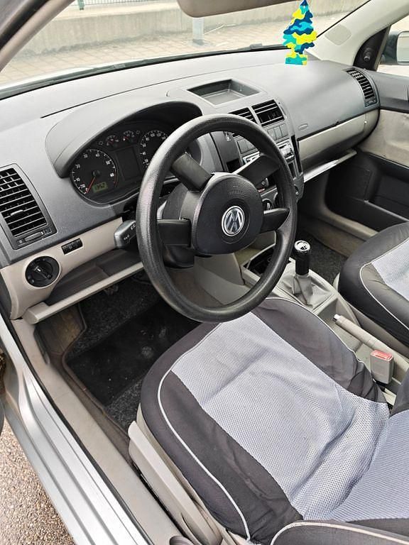 Gebraucht VW Polo 75 PS (55 kW) 2004 Grau Kleinwagen
