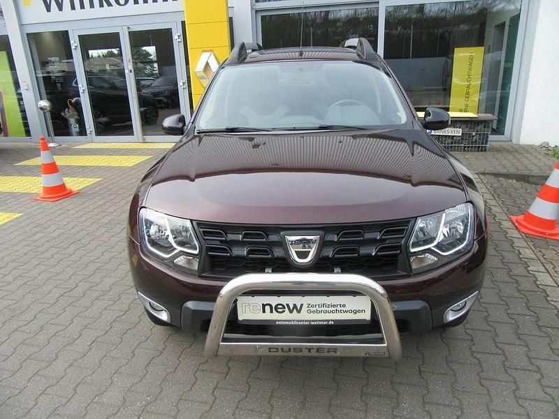 Second-hand Dacia Duster Black Shadow 125 CP (91 kW) 2017 Maro SUV