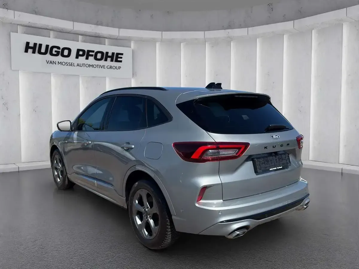 Gebraucht Ford Kuga ST-Line 186 PS (136 kW) 2024 Silber SUV